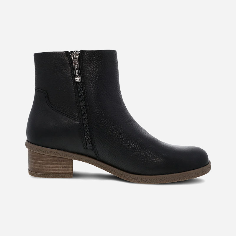 Dansko Daisie