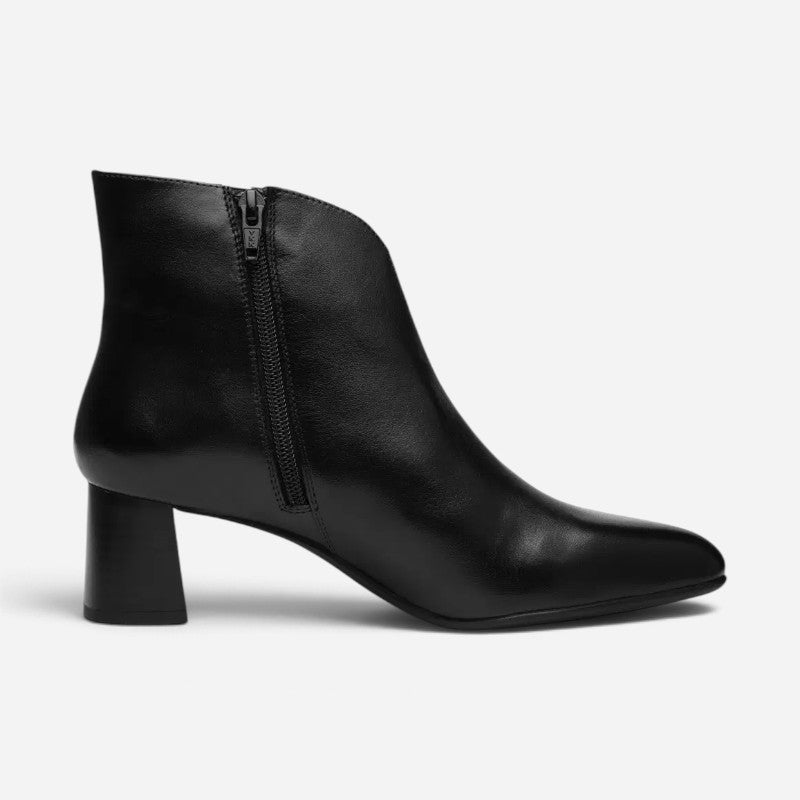 Acanthus Black Calf