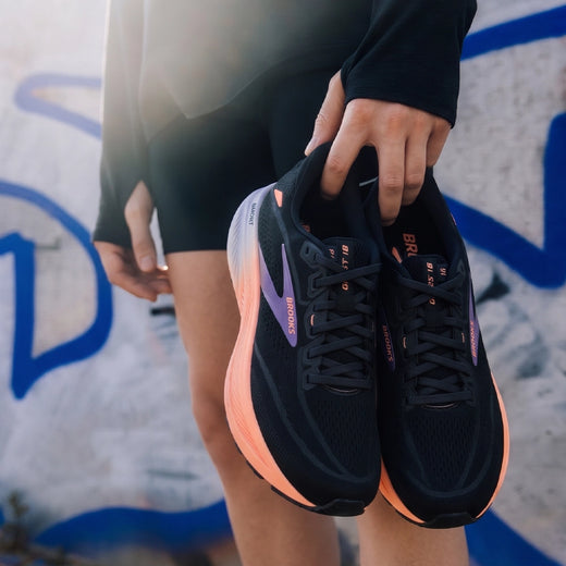 BROOKS Ghost 18 Black/Mulled Grape/Peach