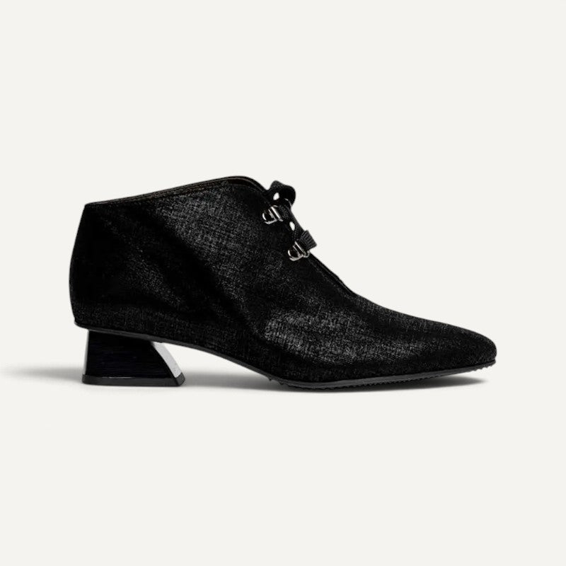 Lace Bootie Black Capri