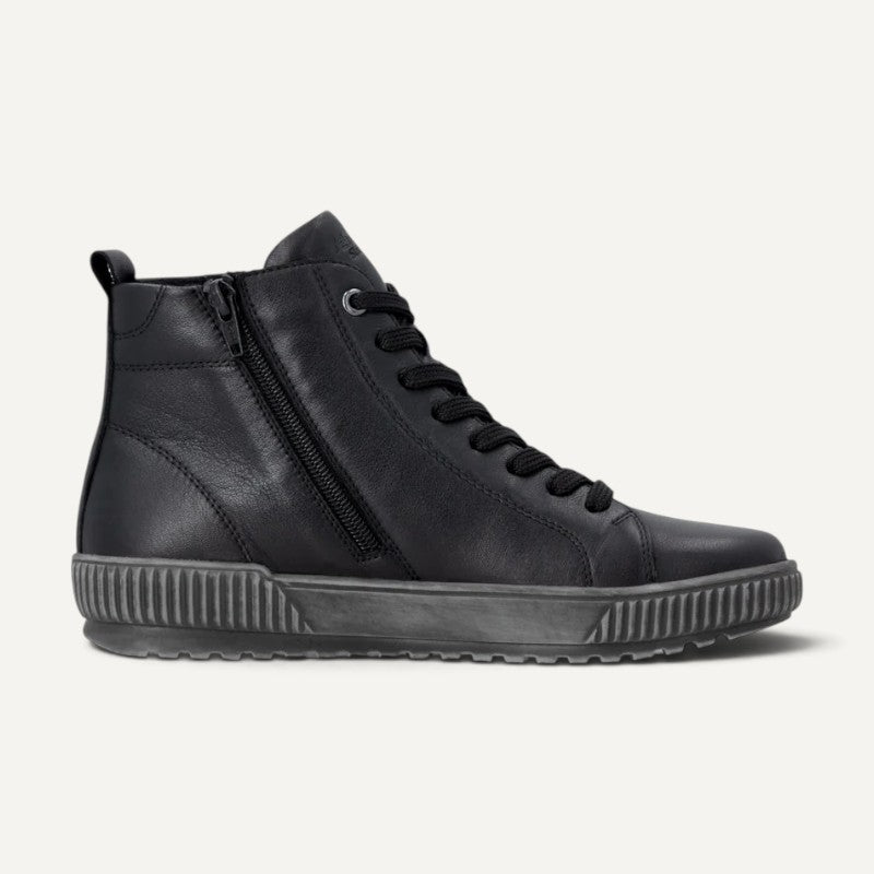 Maditta 82 Black