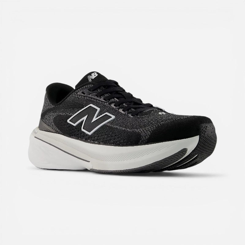FRESH FOAMX 860V15 BLACK/WHITE