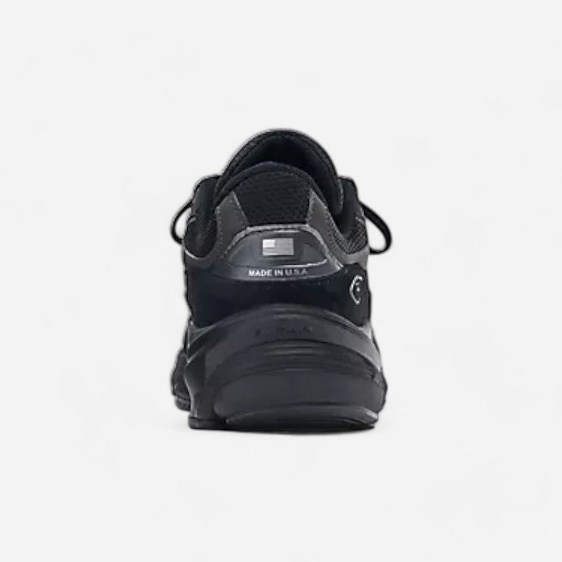 990v6 Black